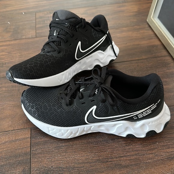 Nike Renew - Picture 3 of 3